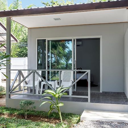 Lanta Coral Beach Resort Ko Lanta Exterior foto